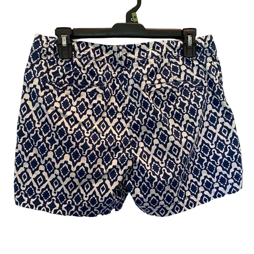 Banana Republic women's size 6 Blue white geometric pattern cotton shorts